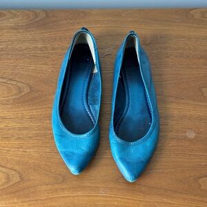 FRYE AND CO. Teal Pointed Ballet Flats